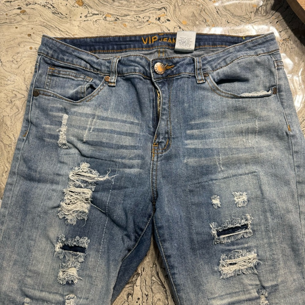 Women’s denim Jean distressed ripped shorts 
Size 13/14
Brand is Vip 
In great - Picture 3 of 5